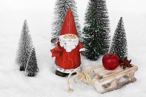 Comment fabriquer un sapin de Noël en papier, en bois ou en carton ?