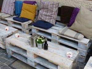 Comment fabriquer un meuble de jardin en palette?