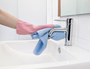 Remplace les produits jetables par des microfibres réutilisables