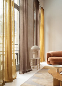 Donner vie aux textiles : coussins, tapis & rideaux